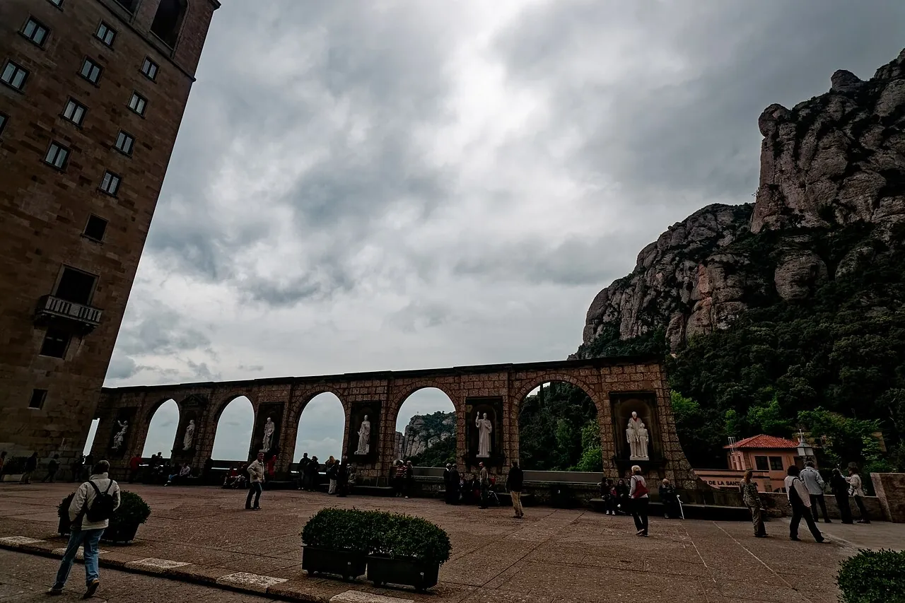 Montserrat: la montagna sacra — Barcelona